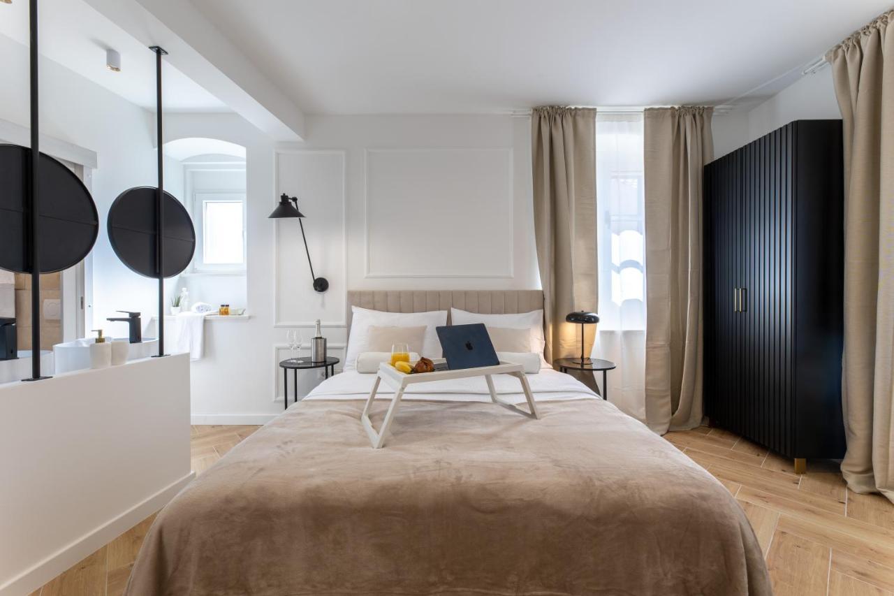 Palace Luxury Suites Сплит Экстерьер фото