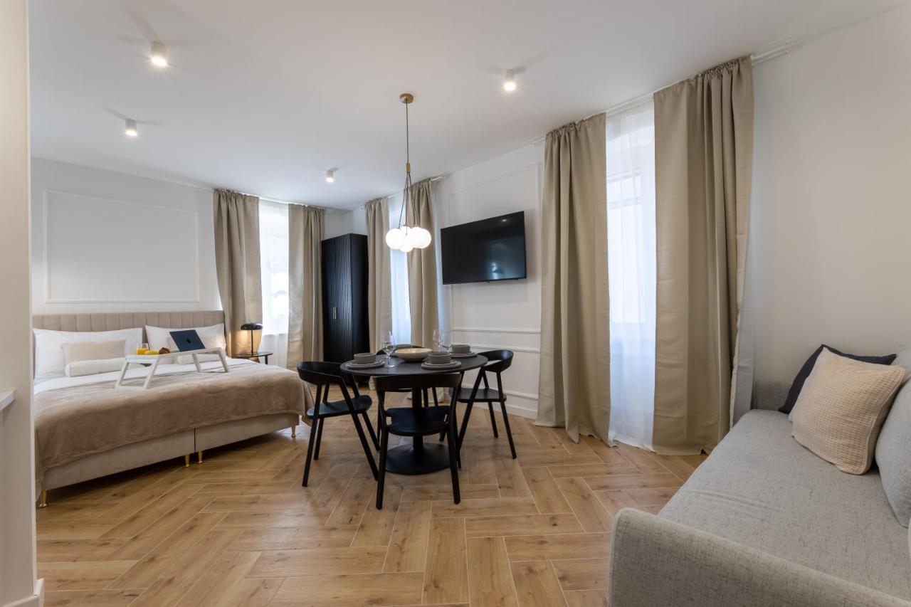 Palace Luxury Suites Сплит Экстерьер фото