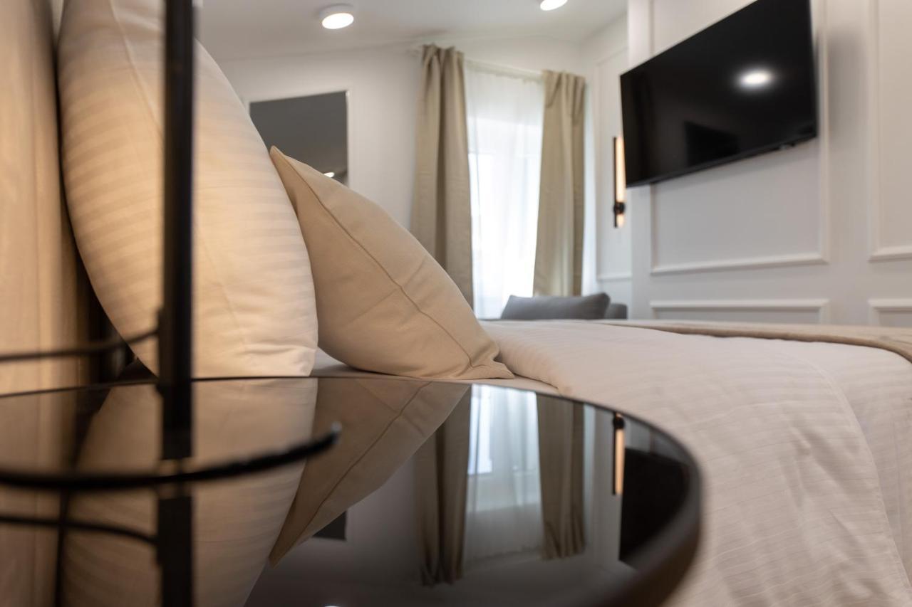 Palace Luxury Suites Сплит Экстерьер фото