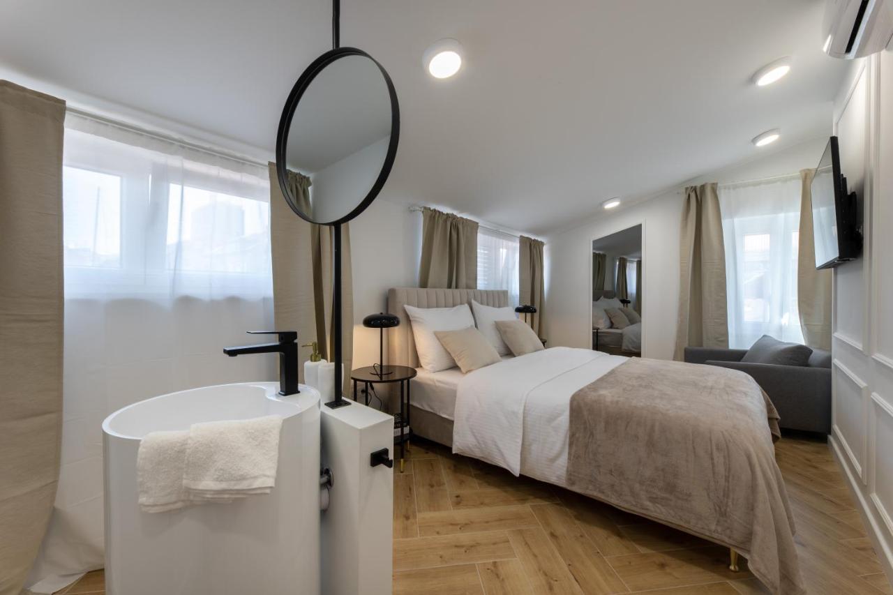 Palace Luxury Suites Сплит Экстерьер фото
