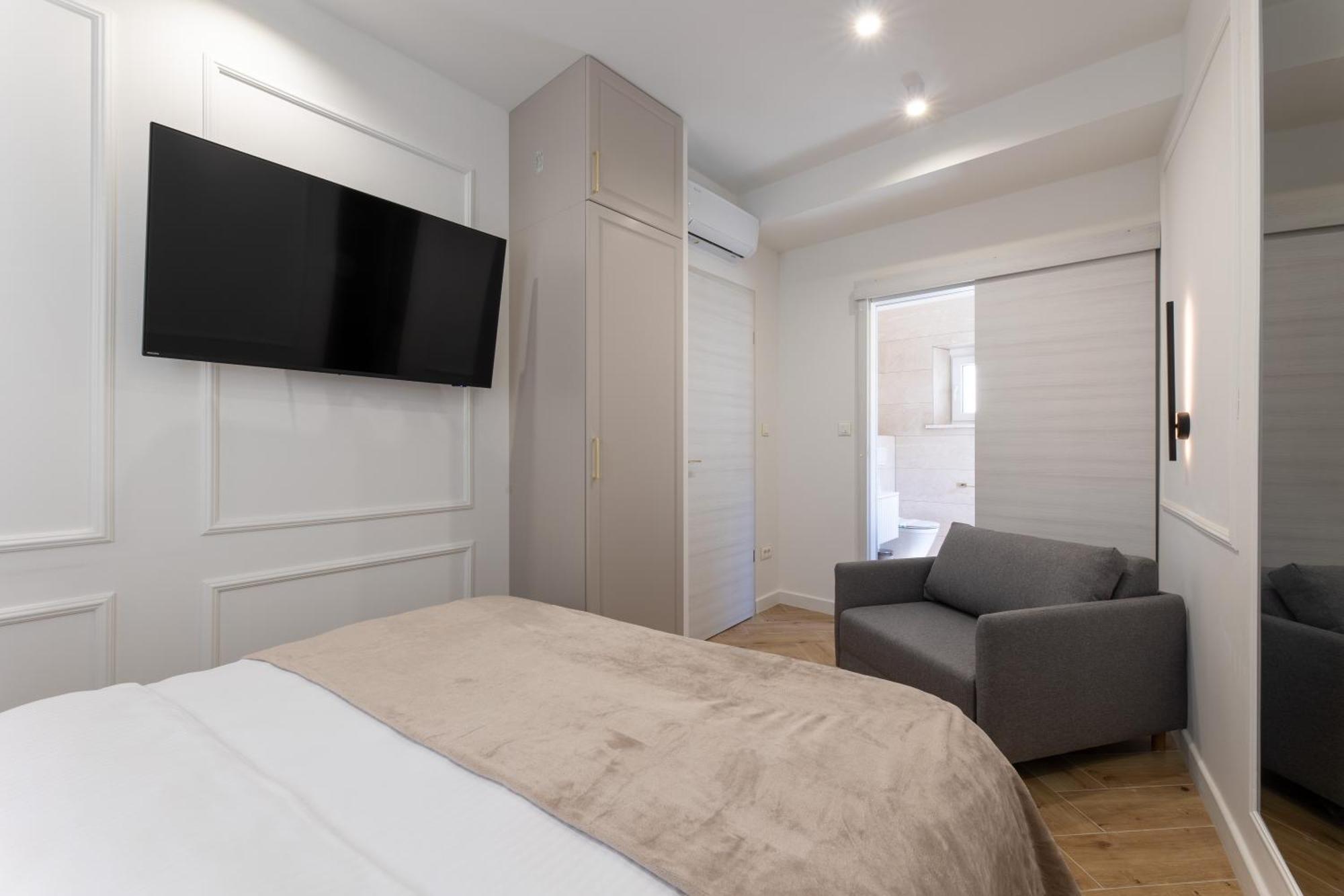 Palace Luxury Suites Сплит Экстерьер фото